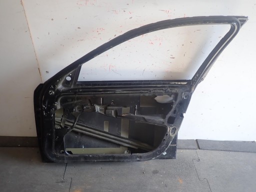 VRATA PREDNJI DESNA BMW 5 E60 E61 03-09