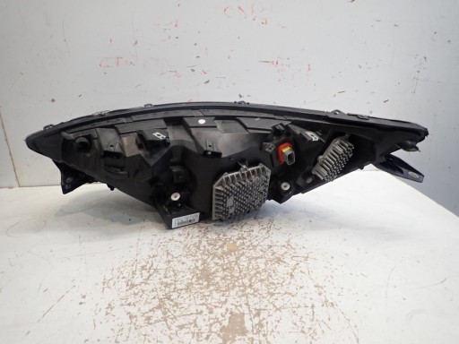 LAMPA FAR PREDNJI DESNI IVECO DAILY 2019- FULL LED