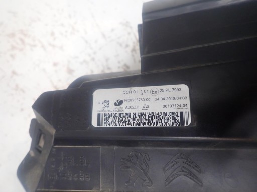 LAMPA FAR PREDNJI DESNI PEUGEOT EXPERT III 16- BI-XENON