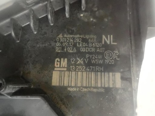 LAMPA FAR PREDNJI DESNI OPEL ZAFIRA B II BI-XENON LAMPA FAR PREDNJI DESNI OPEL ZAFIRA B II BI-XENON