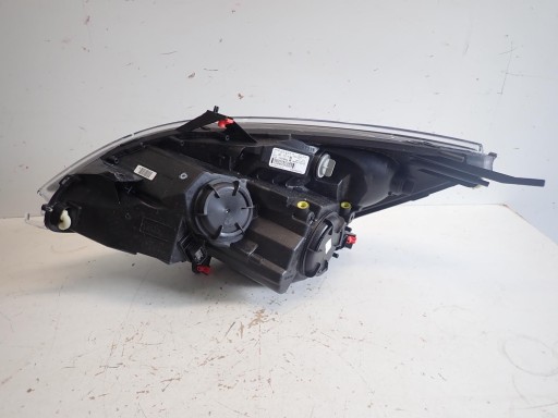 LAMPA FAR PREDNJI DESNI OPEL MERIVA B 2010-2013