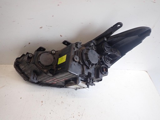 LAMPA FAR PREDNJI DESNI HYUNDAI SANTA FE III 12 BI-XENON