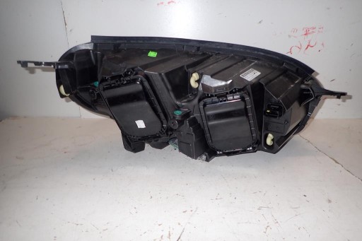 LAMPA FAR PREDNJI LIJEVI PEUGEOT EXPERT III 16- XENON
