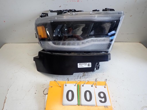LAMPA FAR PREDNJI DESNI DODGE RAM 1500 2019- FULL LED