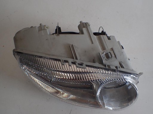 LAMPA FAR PREDNJI DESNI ALFA ROMEO 147 01-04
