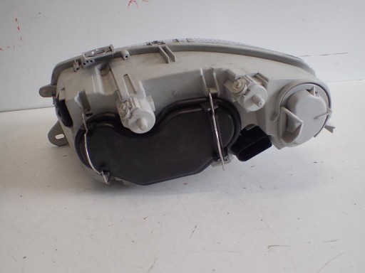 LAMPA FAR PREDNJI DESNI ALFA ROMEO 147 01-04