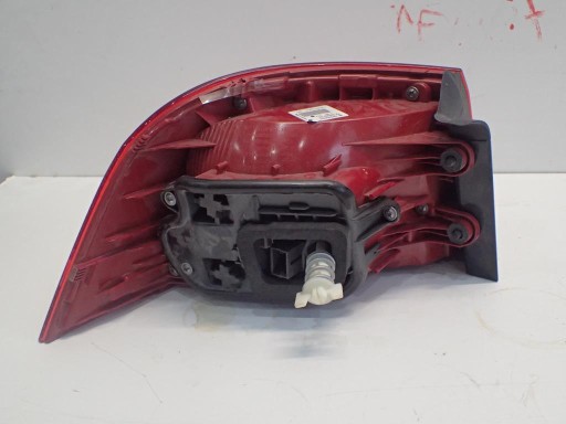 LAMPA FAR ZADNJI ZADNJA  DESNI VW PASSAT B7 LIMUZINA / SEDAN