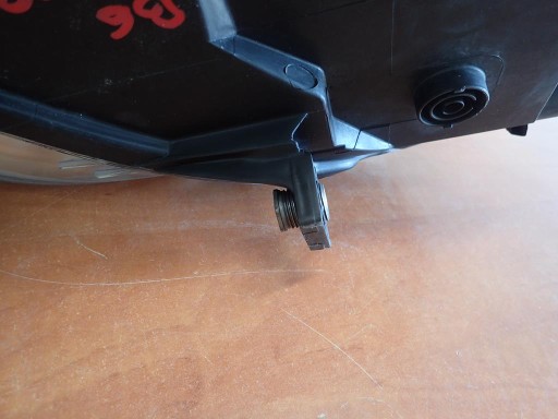 LAMPA FAR PREDNJI DESNI VW PASSAT B6 05-10 VALE