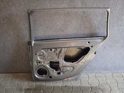 VRATA ZADNJI ZADNJA DESNA OPEL VECTRA C KARAVAN
