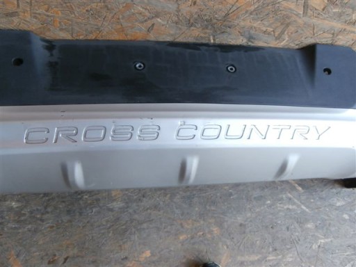 BRANIK ZADNJI VOLVO V40 012- CROSS COUNTRY