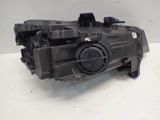 LAMPA FAR PREDNJI DESNI AUDI Q2 16- 81A