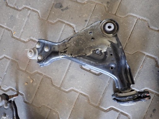 VILICA LIJEVI PREDNJI MERCEDES VITO VIANO W639