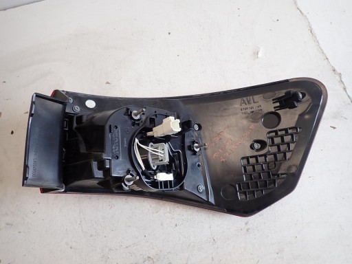 LAMPA FAR ZADNJI ZADNJA  LIJEVI TOYOTA AVENSIS T27 REDIZAJN T29 2015- KARAVAN 81560-05310