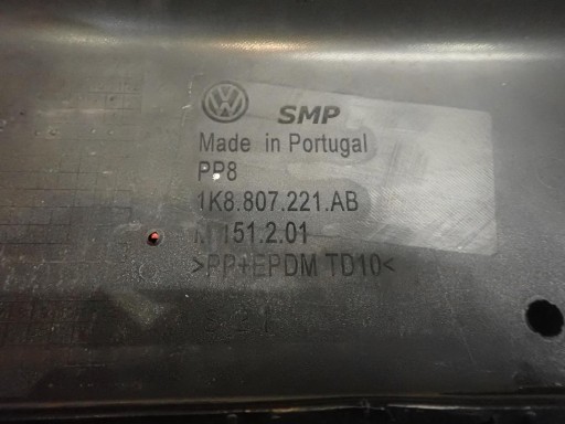 BRANIK PREDNJI VW SCIROCCO REDIZAJN 2014- R20 1K8807221AB