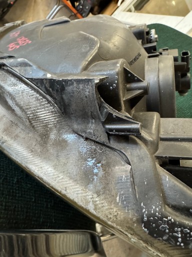 LAMPA FAR PREDNJI DESNI SUZUKI SX4 FIAT SEDICI 2006-2013 LAMPA FAR PREDNJI DESNI SUZUKI SX4 FIAT SEDICI 2006-2013