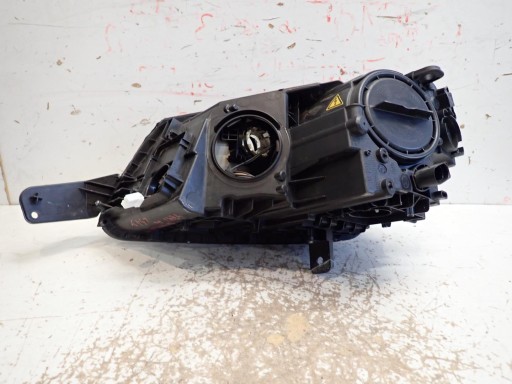 LAMPA FAR PREDNJI DESNI SKODA YETI REDIZAJN 2013- BI-XENON 5L1941016C