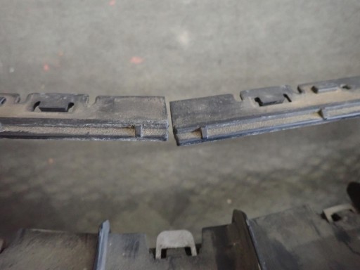 MASKA MERCEDES CLS W218 A218 2011-2014 AMG A2188851765