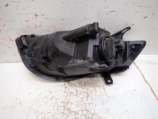 LAMPA FAR PREDNJI DESNI MITSUBISHI COLT REDIZAJN 2009- LAMPA FAR PREDNJI DESNI MITSUBISHI COLT REDIZAJN 2009-