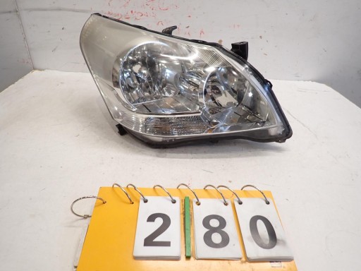 LAMPA FAR PREDNJI DESNI TOYOTA VERSO 2009-2012 81110-0F090
