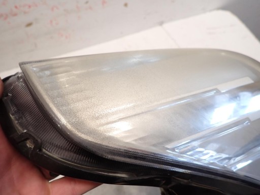 LAMPA FAR PREDNJI DESNI TOYOTA VERSO 2009-2012 81110-0F090