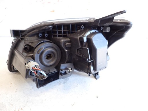 LAMPA FAR PREDNJI DESNI TOYOTA AVENSIS T25 2003-2006 ZAMJENSKI DIO LAMPA FAR PREDNJI DESNI TOYOTA AVENSIS T25 2003-2006 ZAMJENSKI DIO