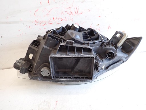 LAMPA FAR PREDNJI DESNI BMW 1 E82 E87 E88 2004- 6924486