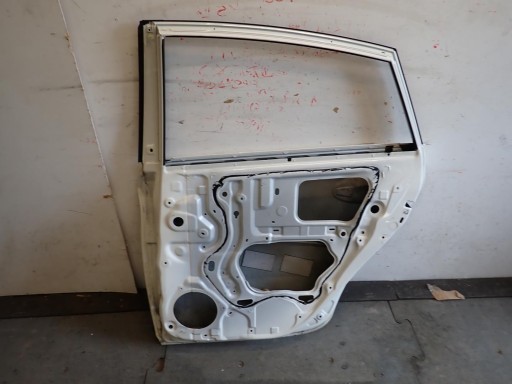 VRATA ZADNJI ZADNJA DESNA TOYOTA PRIUS III 2009-