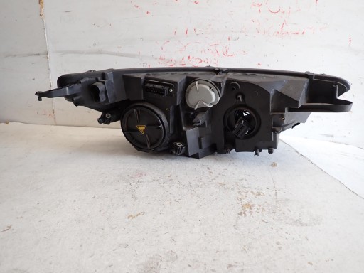 LAMPA FAR PREDNJI LIJEVI CITROEN DS4 REDIZAJN 2015- BI-XENON