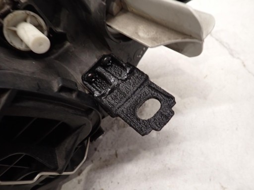LAMPA FAR PREDNJI DESNI BMW 1 E82 E87 E88 2004- 7249650