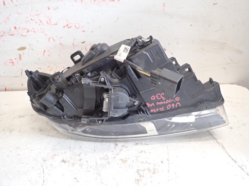 LAMPA FAR PREDNJI LIJEVI VOLVO S60 II REDIZAJN 2013- BI-XENON 31420261