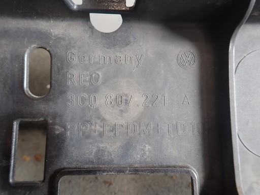 BRANIK PREDNJI VW PASSAT B6 3C0807221A