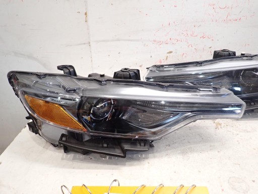 LAMPA FAR PREDNJI DESNI MASERATI LEVANTE 2016- BI-XENON 670034639 USA