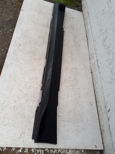 BMW 1 E81 E82 E88 LAJSNA PRAGA DESNA STRANA POKLOPAC