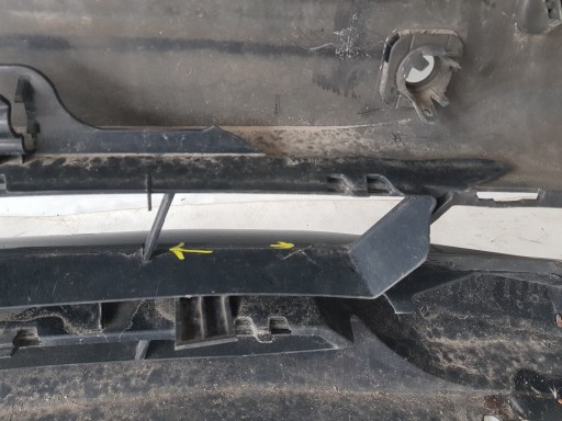 BRANIK PREDNJA STRANA BMW 3 F30 F31 SENZOR ŠPRICE MREŽICE