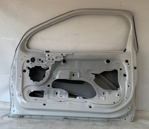 VRATA DESNA  PREDNJA STRANA CITROEN DS3