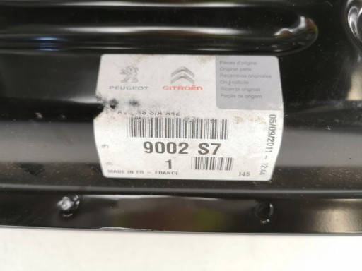 VRATA DESNA  PREDNJA STRANA CITROEN DS3