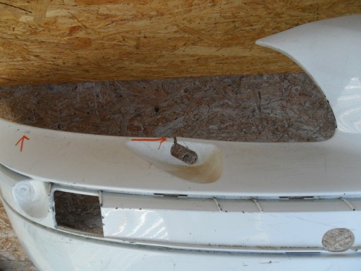 BRANIK PREDNJA STRANA VOLVO V70 II 00-04 ŠPRICE