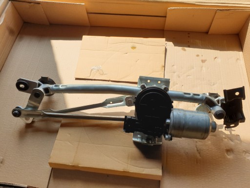 MEHANIZAM BRISAČA PREDNJA STRANA HYUNDAI I30 III 17-