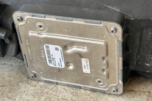 LAMPA FAR DESNA STRANA PREDNJA FORD FOCUS MK4 FULL LED