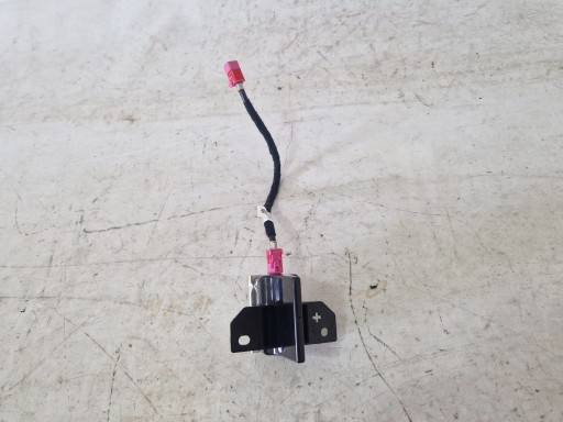 DODGE DURANGO 2017- ANTENA GPS POJAČALO ANTENSKI 68323160AA ORIGINAL