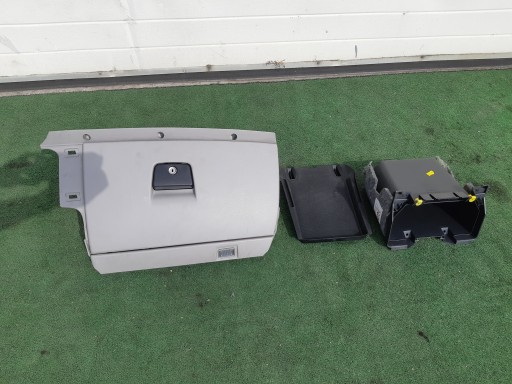 PRETINAC SUVOZAČA KONZOLA POKLOPAC VOLVO V50 S40 II C30 8626141