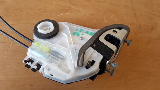 BRAVA VRATA DESNA STRANA ZADNJI ZADNJA LEXUS IS III 13-