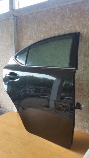 LEXUS IS II 10-12 VRATA DESNA  ZADNJI ZADNJA LIMUZINA / SEDAN