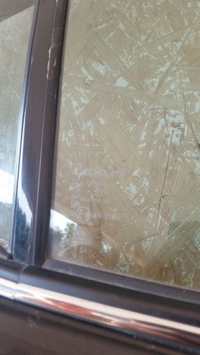 LEXUS IS II 10-12 VRATA DESNA  ZADNJI ZADNJA LIMUZINA / SEDAN