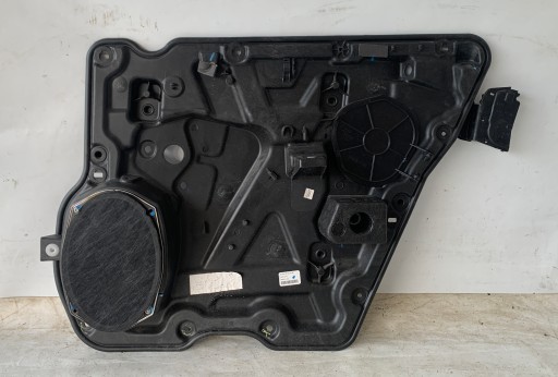POKLOPAC ZVUČNIK VRATA DESNA STRANA ZADNJI DODGE JOURNEY POKLOPAC ZVUČNIK VRATA DESNA STRANA ZADNJI DODGE JOURNEY
