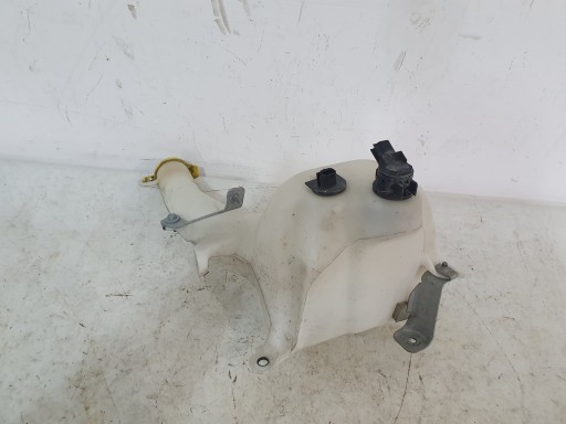 DODGE CHARGER 15- POSUDA ZA PRANJE STAKLA 68082461AD DODGE CHARGER 15- POSUDA ZA PRANJE STAKLA 68082461AD