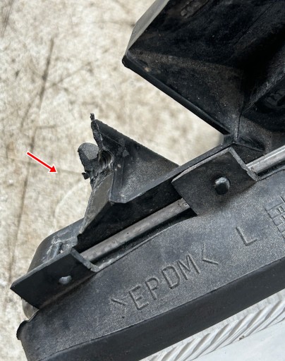 LAMPA FAR LIJEVA STRANA PREDNJA OPEL VECTRA B REDIZAJN 90586844