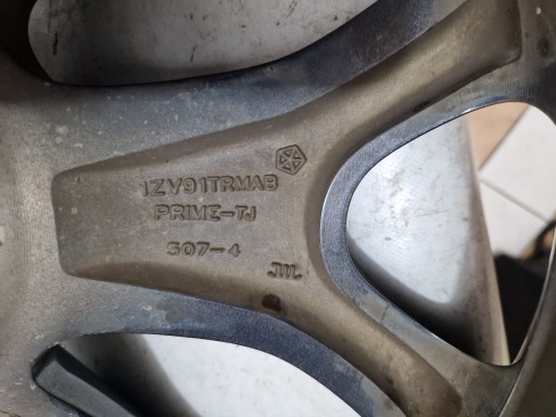 4× FELGA ALUMINIJSKA DODGE OE CHARGER 8.0