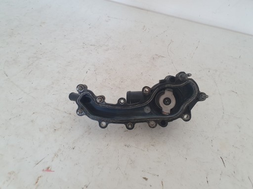 CHALLENGER DODGE JEEP CHRYSLER OE 05184653AF KUČIŠTE TERMOSTATU CHALLENGER DODGE JEEP CHRYSLER OE 05184653AF KUČIŠTE TERMOSTATU