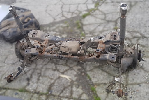 GREDA MOST ZADNJI ZADNJA DESNA STRANA VOLVO V50 GREDA MOST ZADNJI ZADNJA DESNA STRANA VOLVO V50